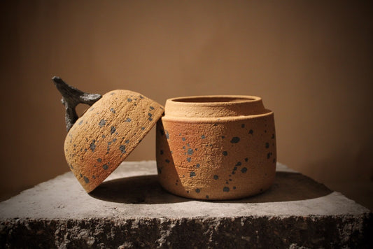 Stoneware Lidded Jar, Wood-Inspired – 12 cm