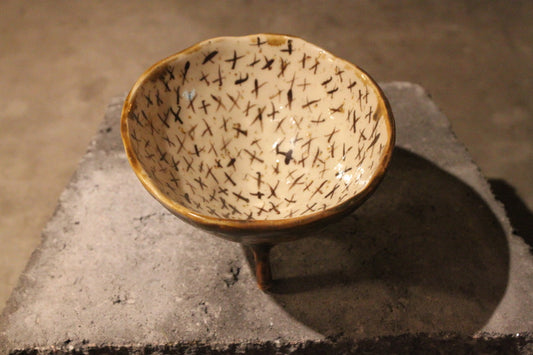 Three-Legged Patterned Stoneware Bowl – Chocolate Glaze