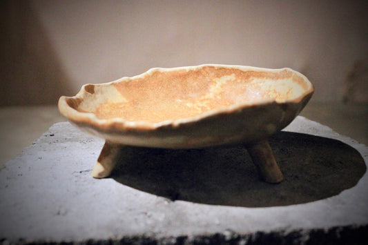 Three-Legged Hand-Built Stoneware Jewellery Dish – Beige/Ochre