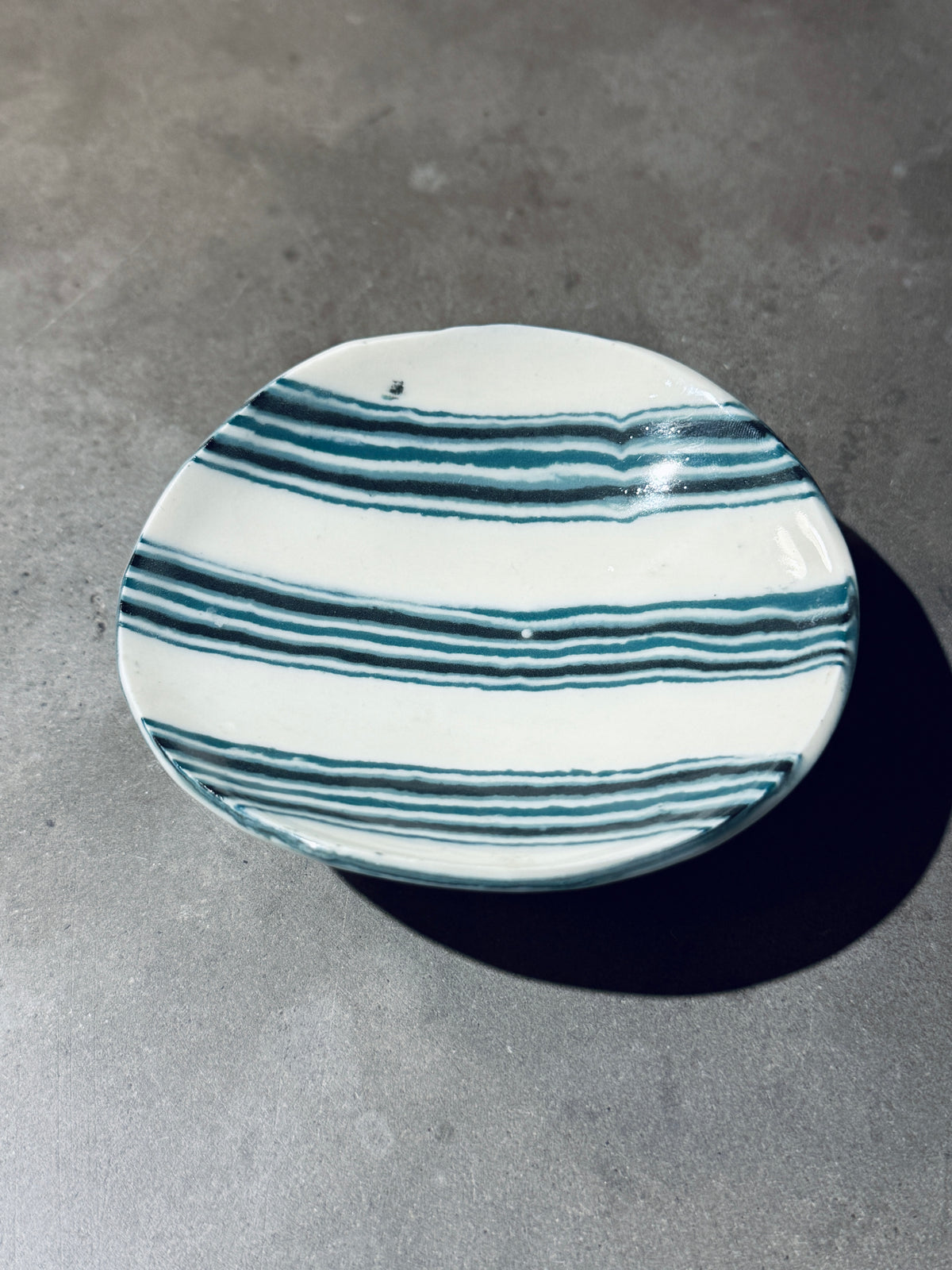Three-Legged Porcelain Jewellery Bowl, Nerikomi – Blue-Striped
