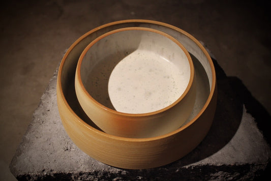 Low Bowl/Dish with Unglazed Exterior and Glazed Interior, 17.5 cm