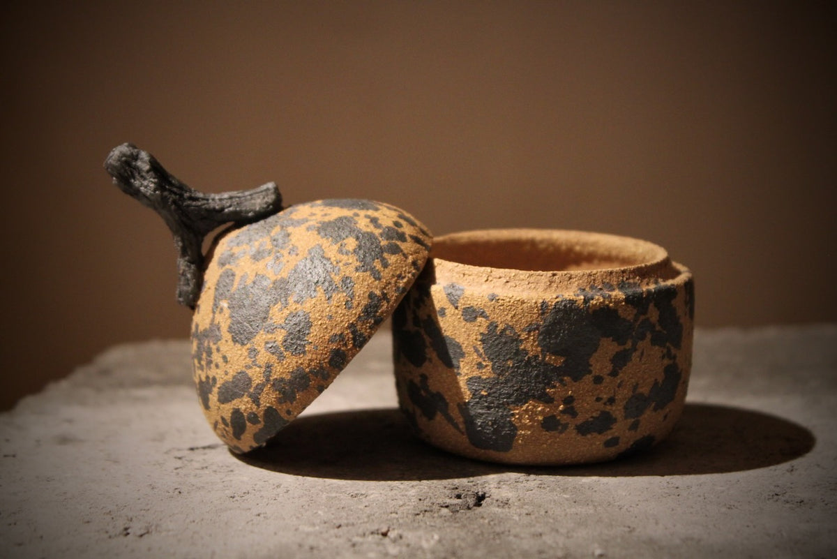Stoneware Lidded Jar, Wood-Inspired – Small, 6 cm