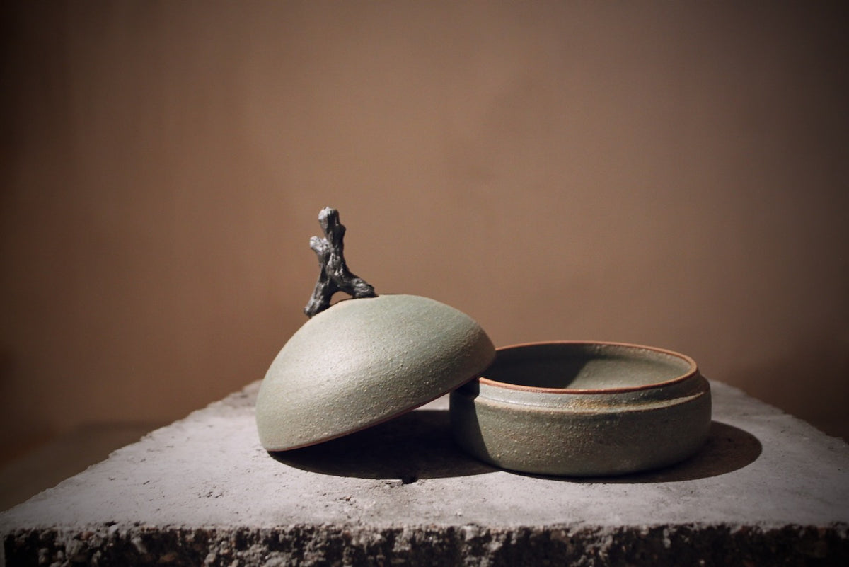 Stoneware Lidded Jar, Copper Green – 7 cm