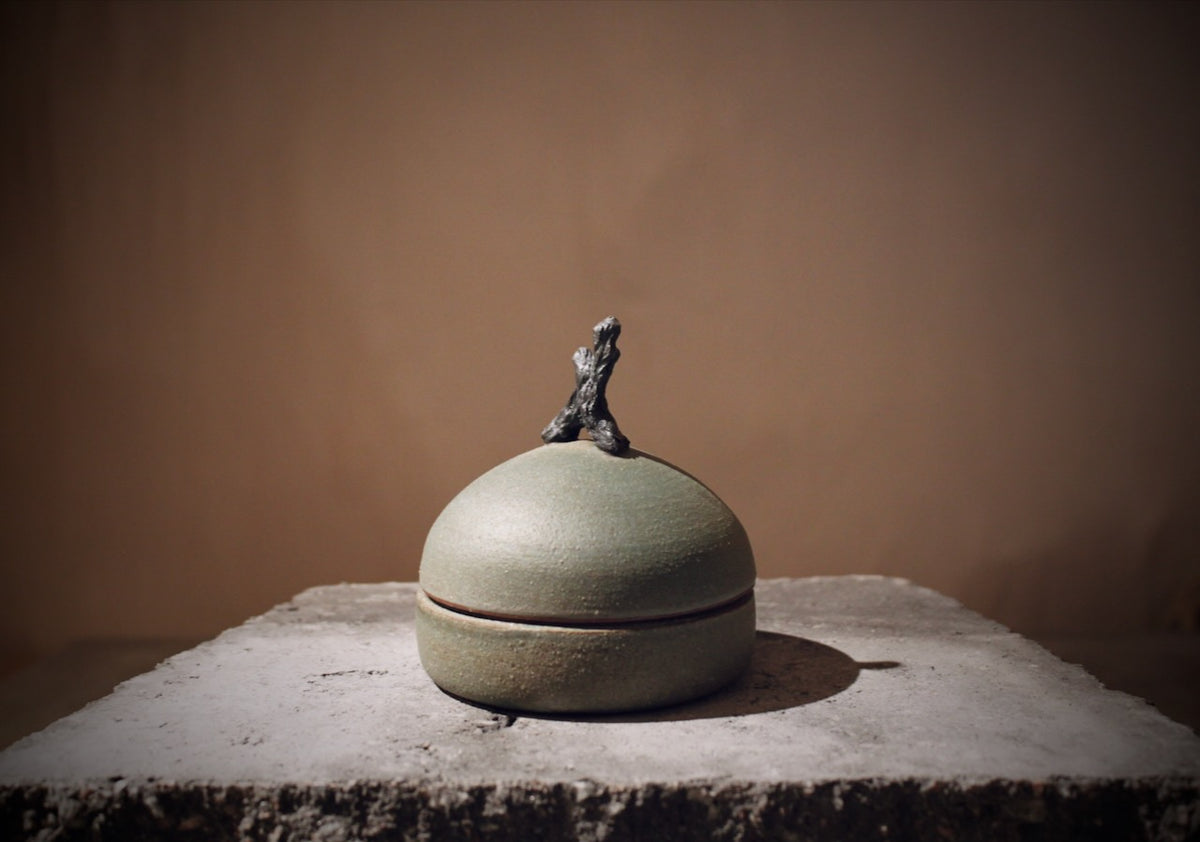 Stoneware Lidded Jar, Copper Green – 7 cm