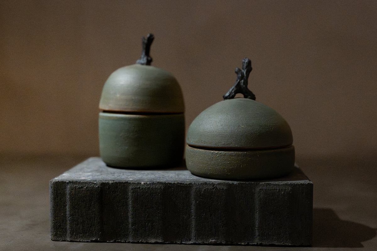 Stoneware Lidded Jar, Copper Green – 7 cm