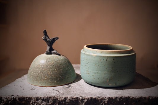 Stoneware Lidded Jar, Copper Green – Large, 12 cm
