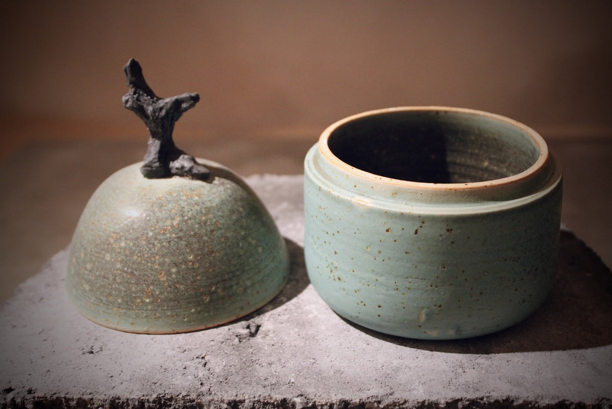 Stoneware Lidded Jar, Copper Green – Large, 12 cm