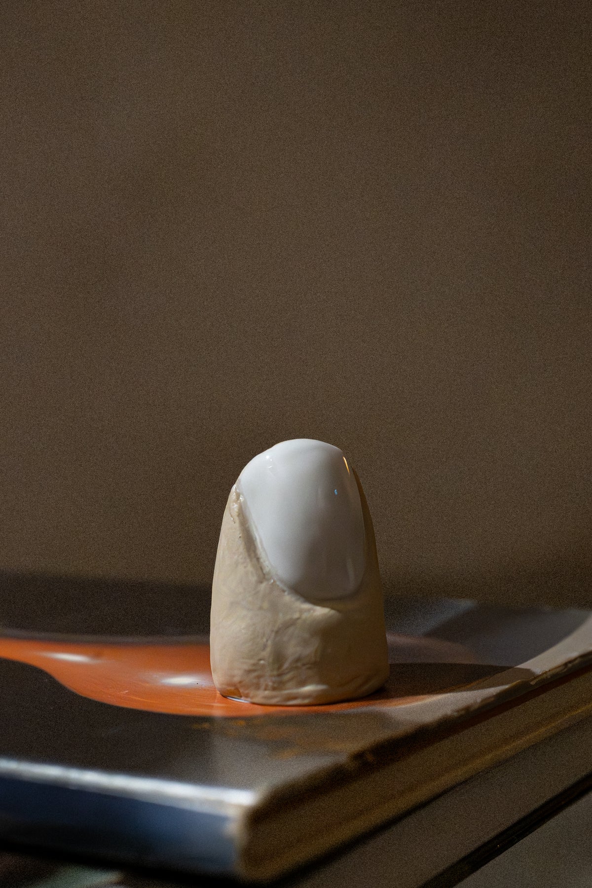Salt Shaker “Finger” in Stoneware, Small – White Nail