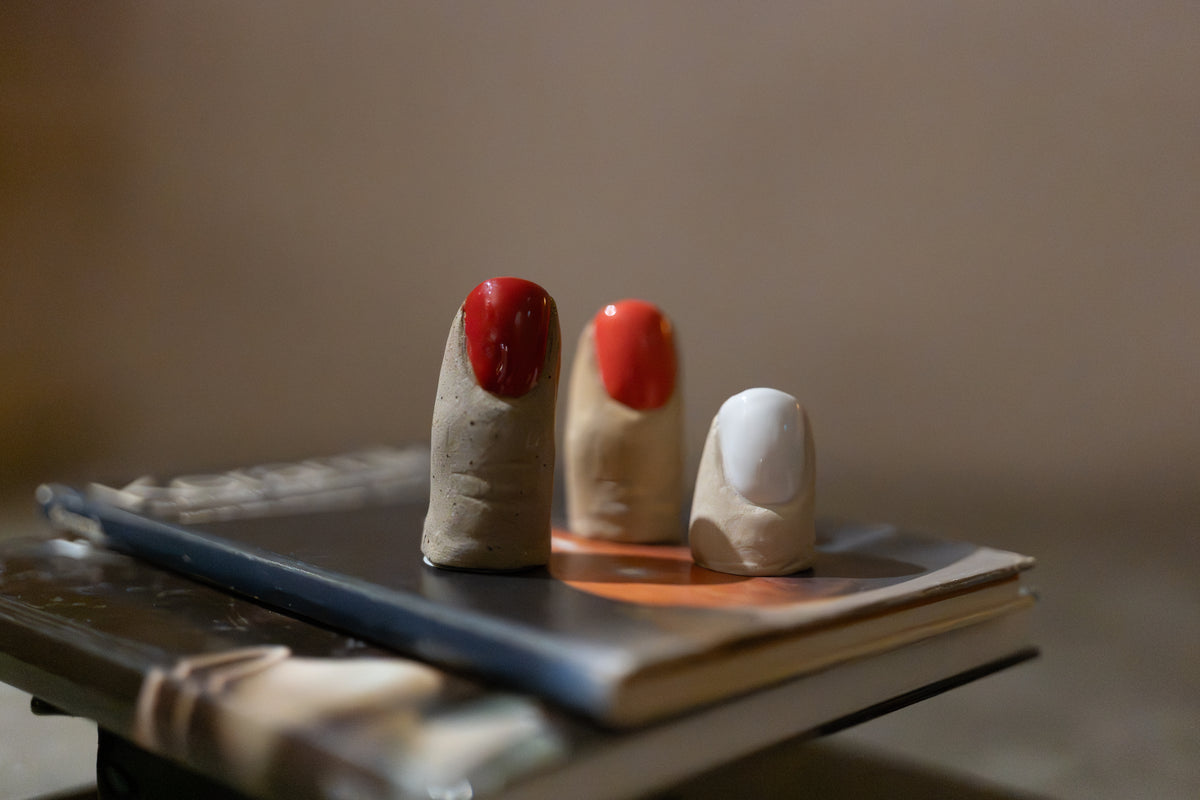Salt Shaker “Finger” in Stoneware, Small – White Nail