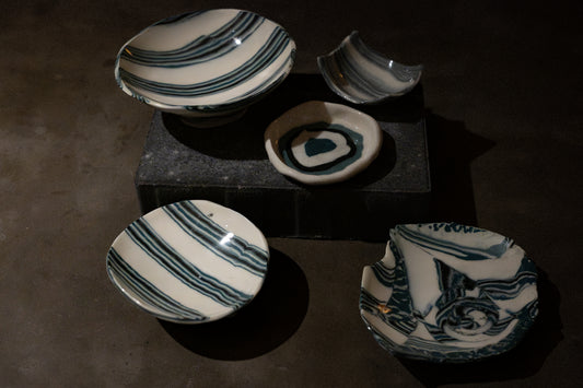 Three-Legged Porcelain Jewellery Bowl, Nerikomi – Blue-Striped