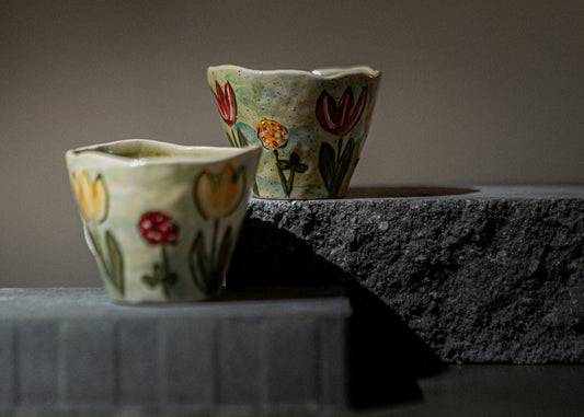 Hand-Painted Stoneware Coffee Cup with Handle – Floral Pattern, Speckled Clay